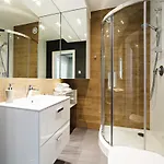 Residence, Sun & Snow