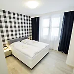 Residence, Sun & Snow