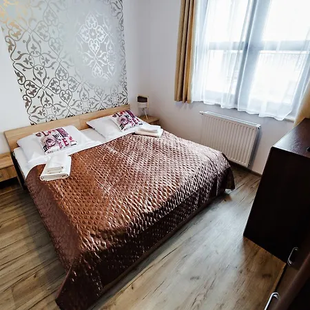 Residence, Sun & Snow