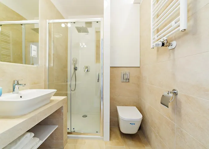 아파트 Residence, Sun & Snow *