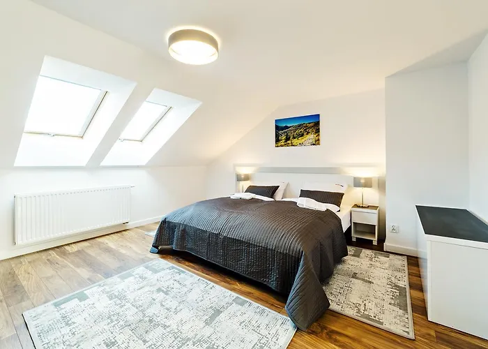 아파트 Residence, Sun & Snow