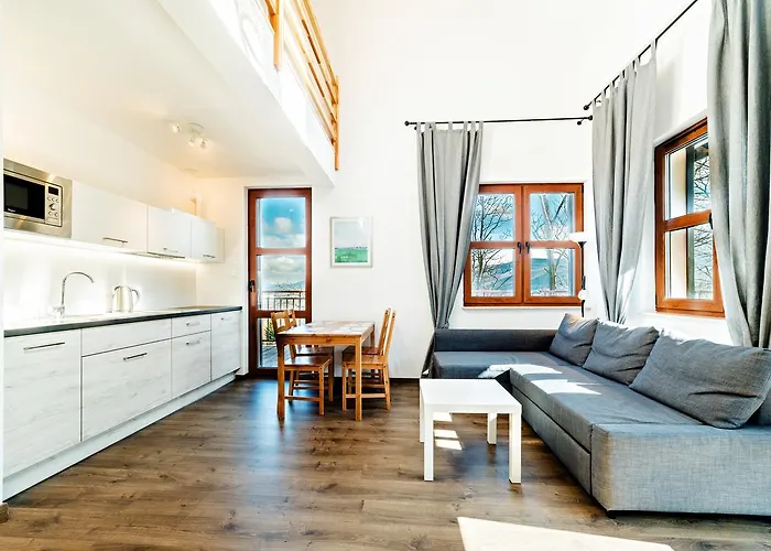 아파트 Residence, Sun & Snow