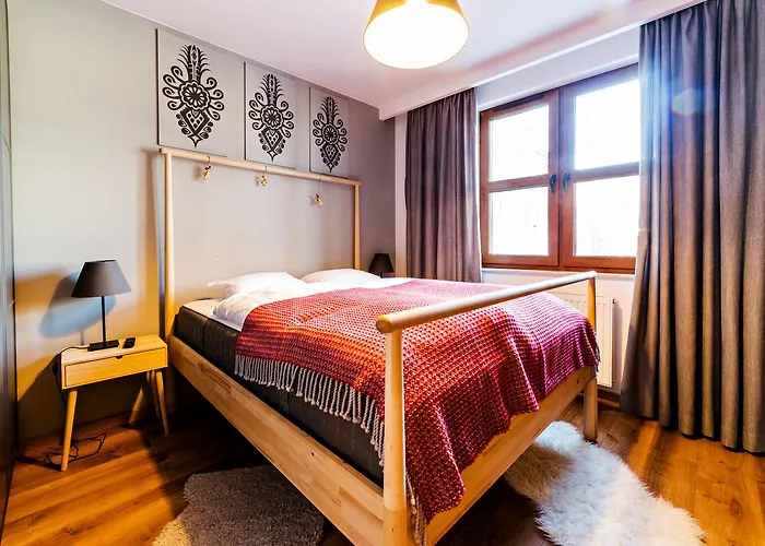 아파트 Residence, Sun & Snow *