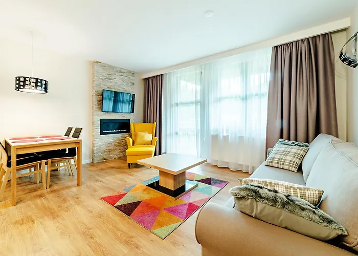 아파트 Residence, Sun & Snow